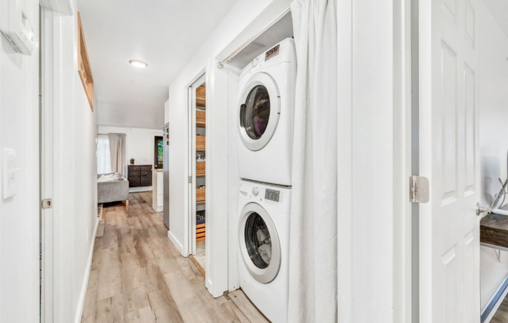 186 Maple Street Photo
