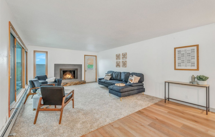 186 Maple Street Photo