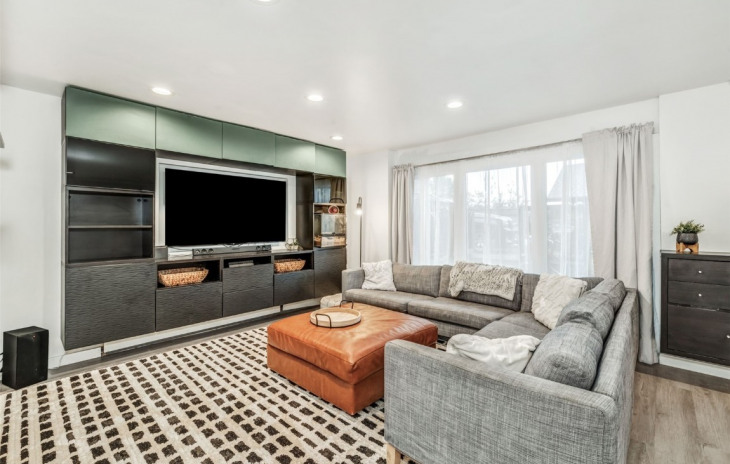 186 Maple Street Photo