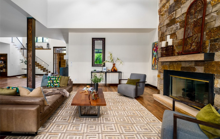 855 Fox Lane Photo