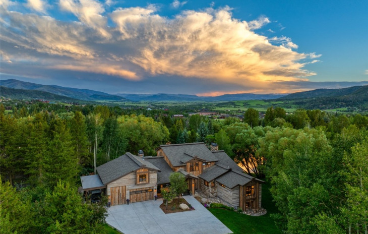 855 Fox Lane Photo