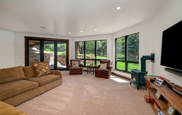 855 Fox Lane Photo