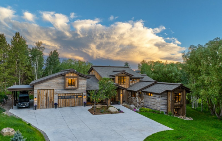 855 Fox Lane Photo
