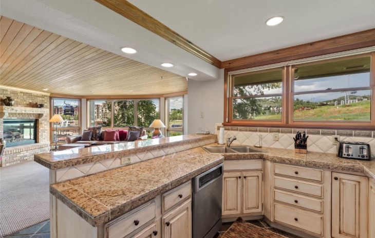 2306 Ski Trail Lane Photo