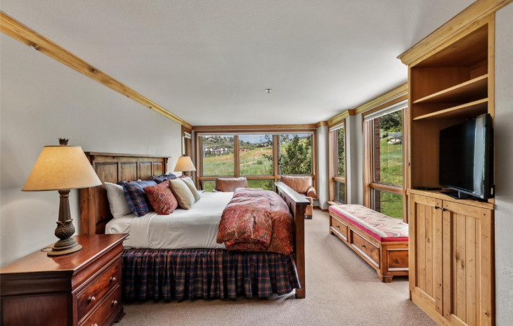 2306 Ski Trail Lane Photo