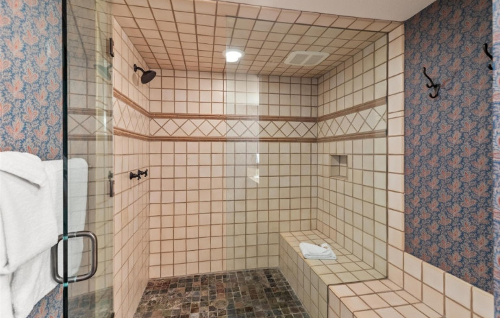 2306 Ski Trail Lane Photo