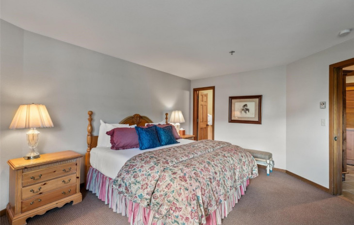 2306 Ski Trail Lane Photo