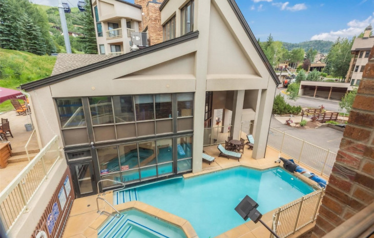 2306 Ski Trail Lane Photo