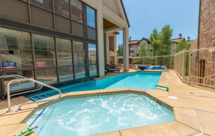 2306 Ski Trail Lane Photo
