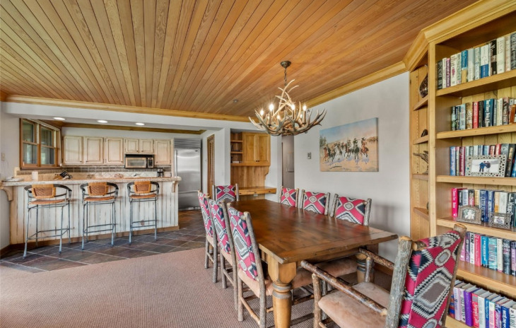 2306 Ski Trail Lane Photo