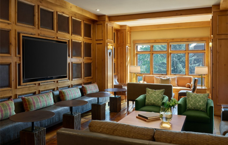 2250 Apres Ski Way Photo