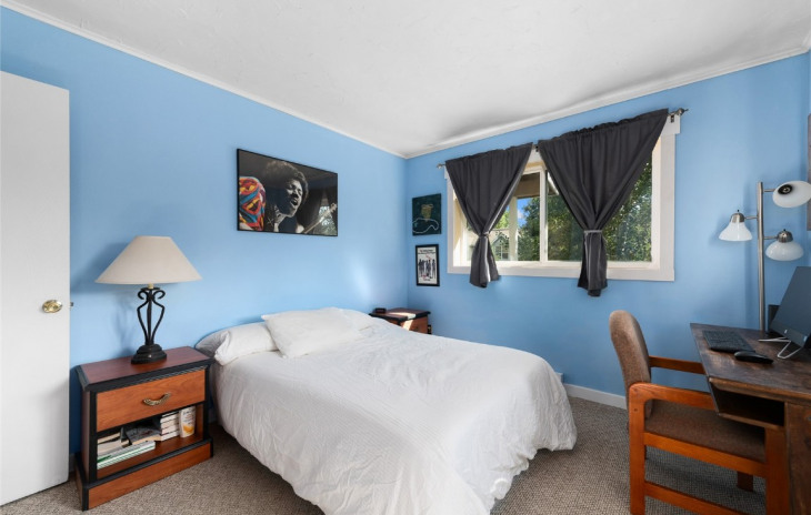 1320 Athens Plaza Photo
