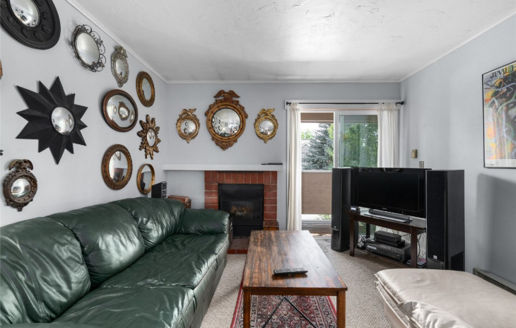 1320 Athens Plaza Photo