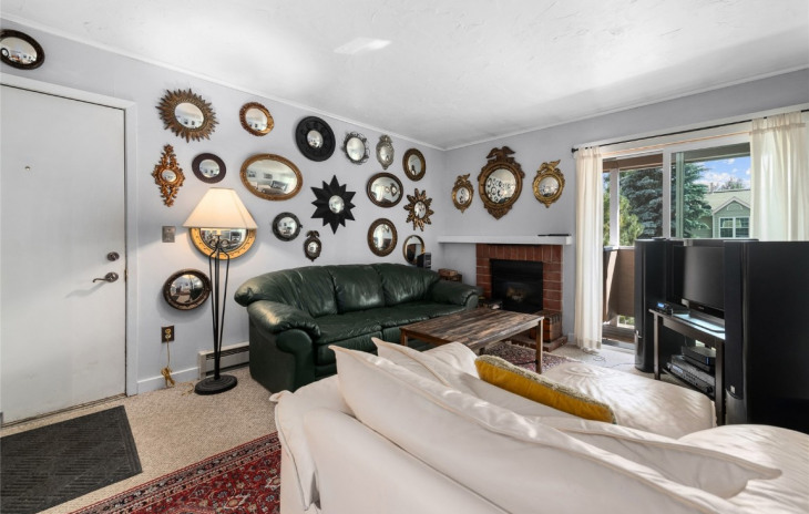 1320 Athens Plaza Photo