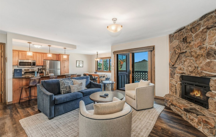 2305 Apres Ski Way Photo