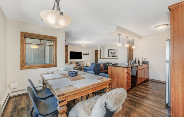 2305 Apres Ski Way Photo