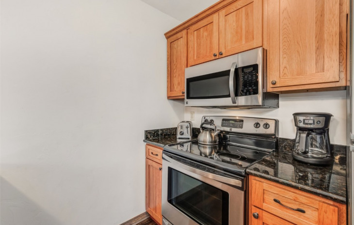2305 Apres Ski Way Photo