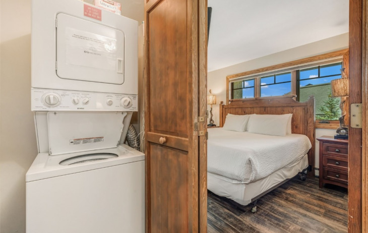2305 Apres Ski Way Photo