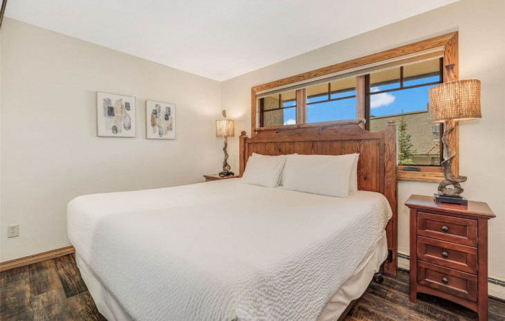 2305 Apres Ski Way Photo