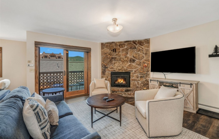 2305 Apres Ski Way Photo