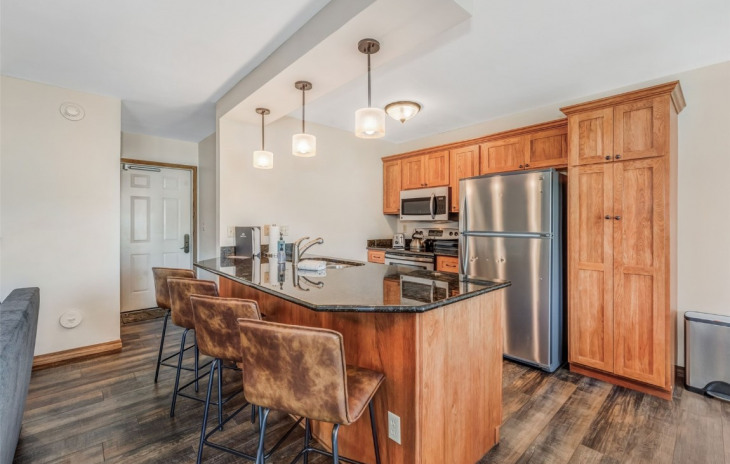 2305 Apres Ski Way Photo