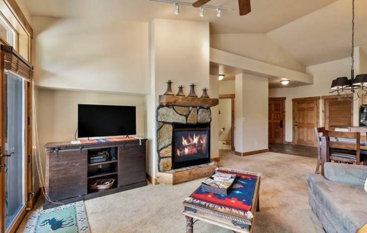 1825 Medicine Springs Drive Photo
