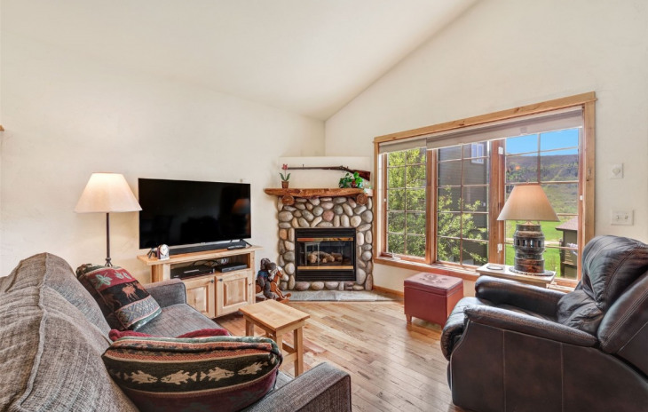 597 Parkview Drive Photo
