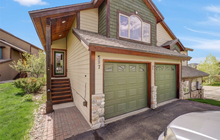 597 Parkview Drive Photo