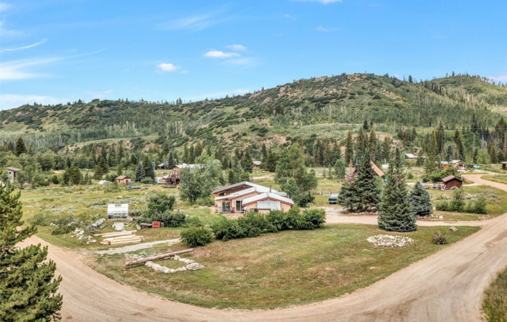 56725 Lupine Court Photo