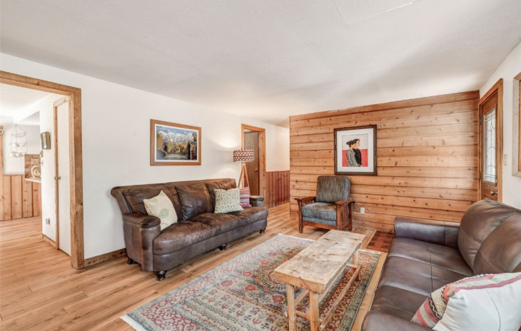 56725 Lupine Court Photo