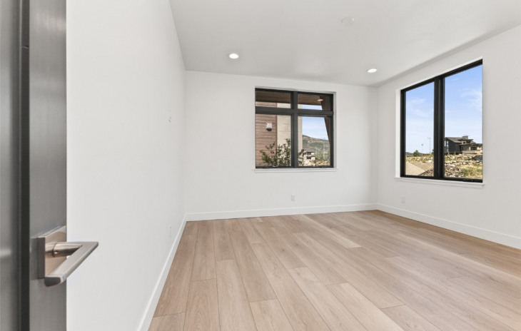 1221 Urban Way Photo