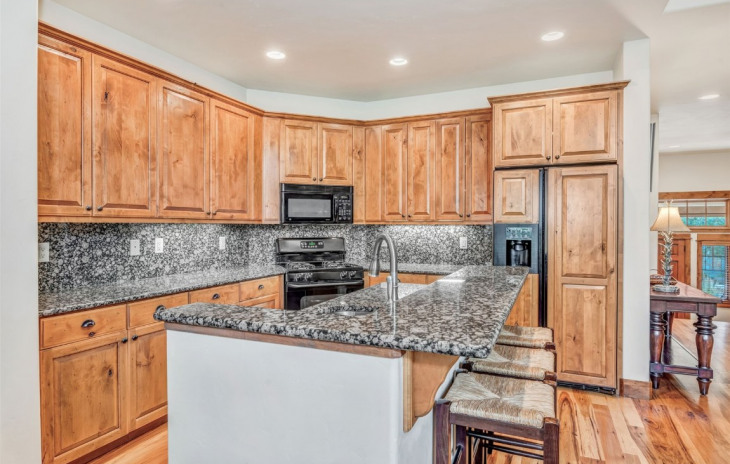 1512 Flattop Circle Photo