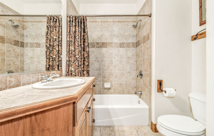 1512 Flattop Circle Photo
