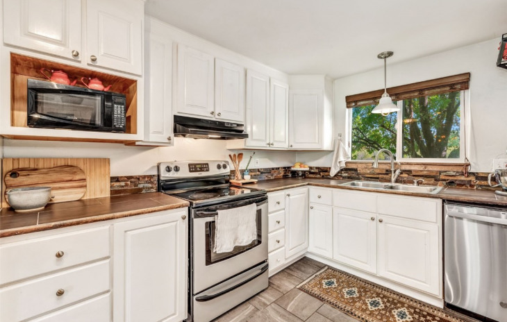 3188 Ingles Lane Photo