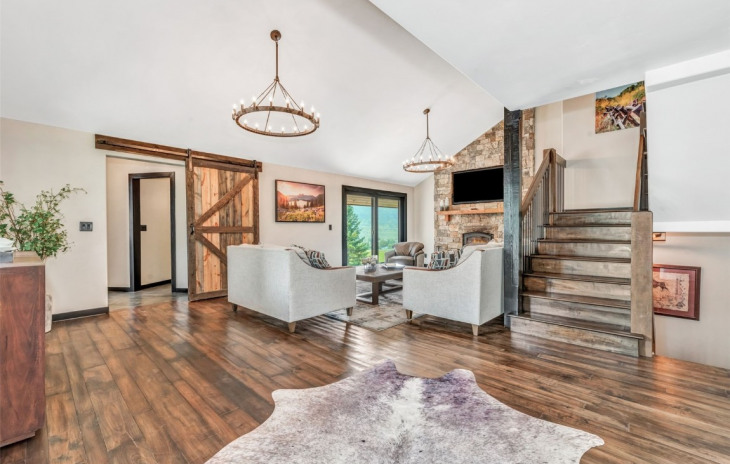 1176 Anglers Drive Photo