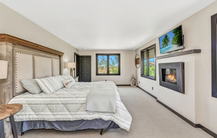 1176 Anglers Drive Photo