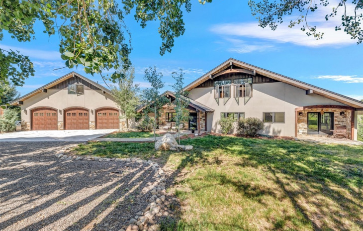 1176 Anglers Drive Photo