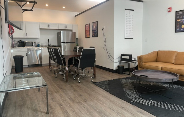 1104 Lincoln Avenue Photo