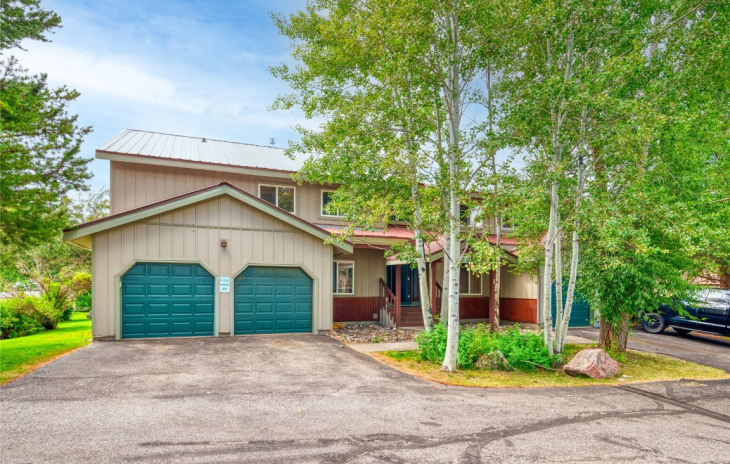 1481 Creekside Court Photo
