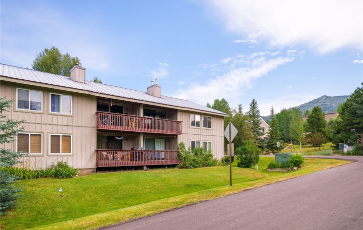 1481 Creekside Court Photo