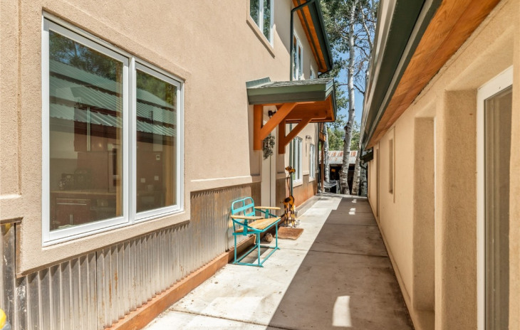232 River Road Photo