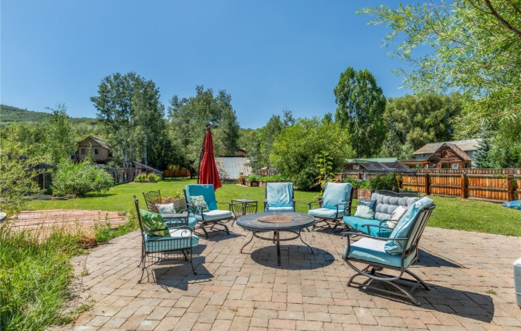232 River Road Photo