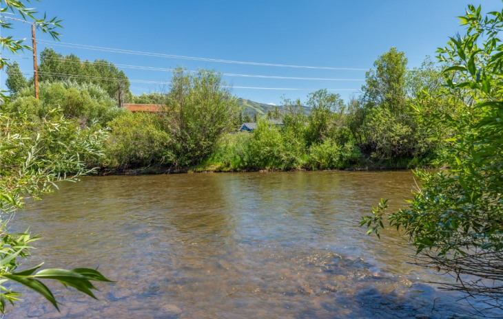 232 River Road Photo