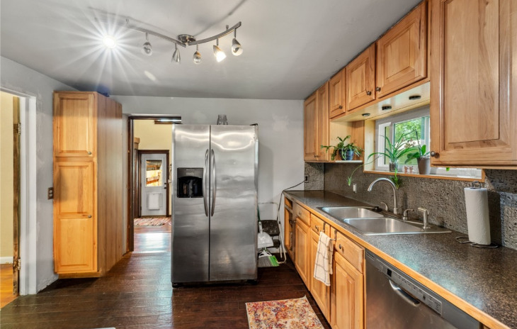 232 River Road Photo