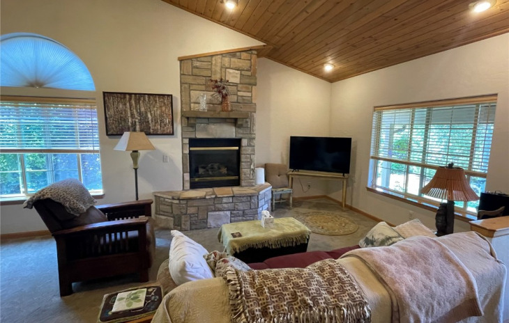 1179 Zephyr Trail Photo