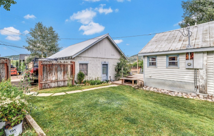 308 E 1st Street Photo