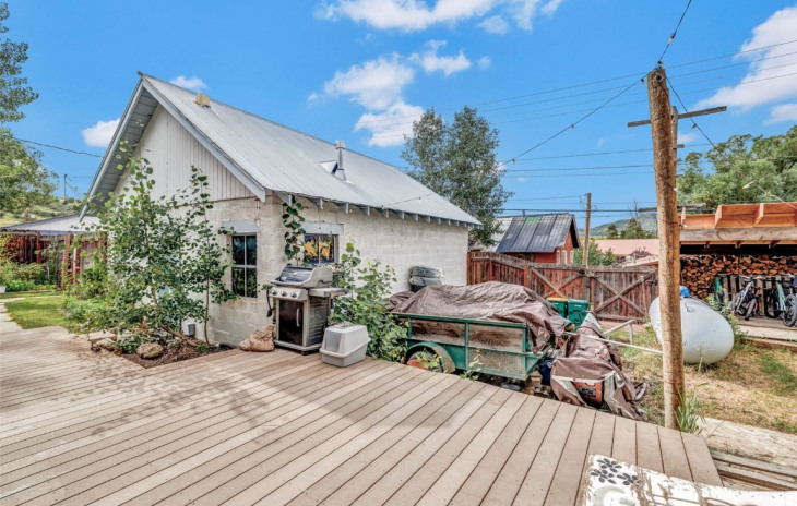 308 E 1st Street Photo