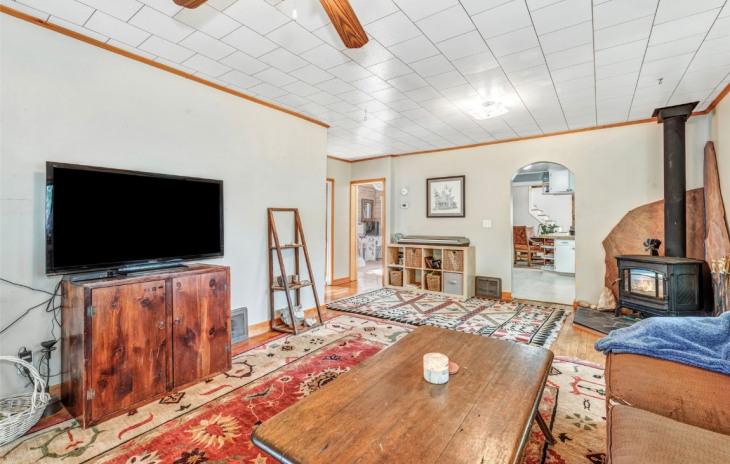 308 E 1st Street Photo
