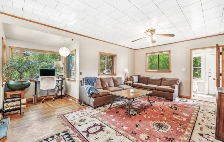 308 E 1st Street Photo
