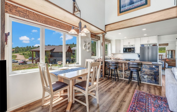 26820 Neptune Place Photo